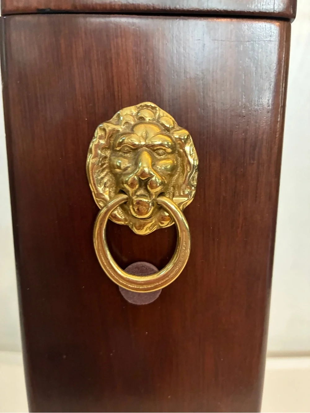 Vintage Bombay Company 1989 Mahogany Wood Tall Matchbox Case Brass Lion Head